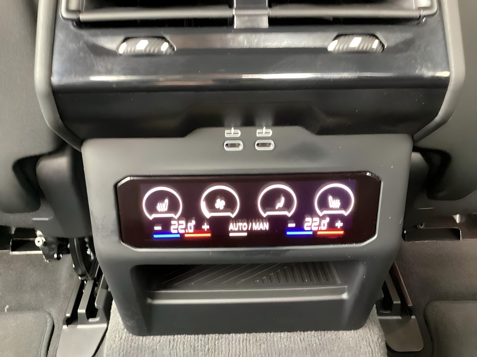 BMW Seria 5 520d xDrive - foto 17