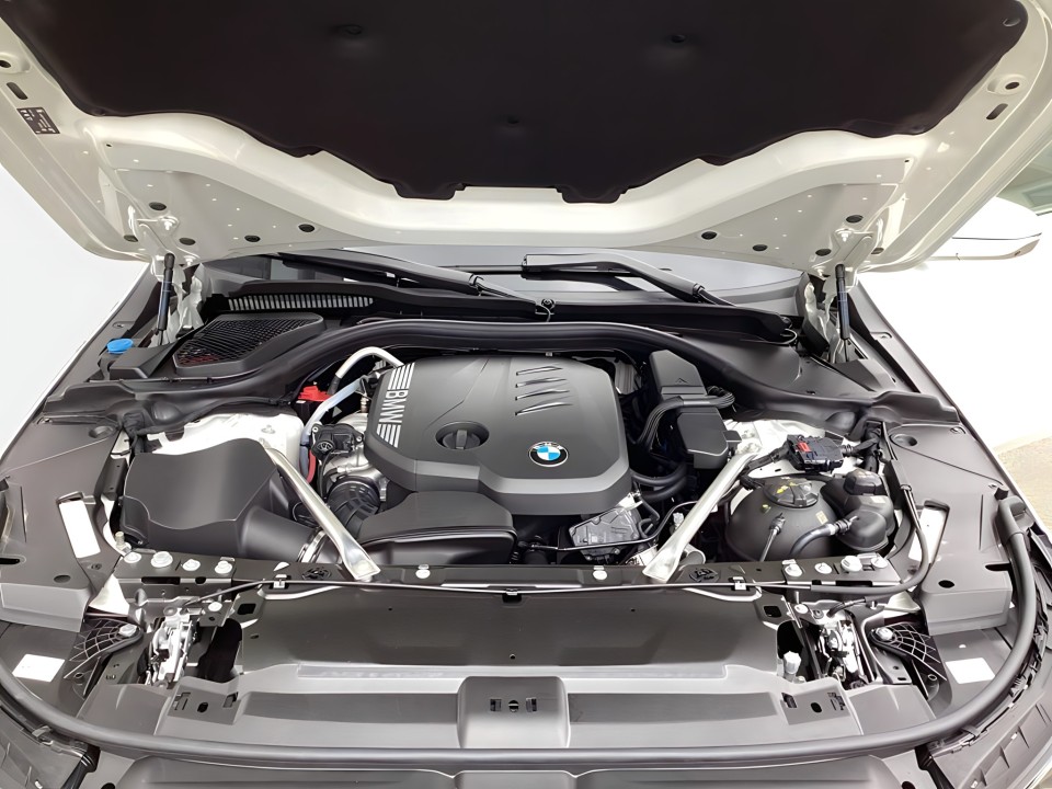 BMW Seria 5 520d xDrive - foto 22
