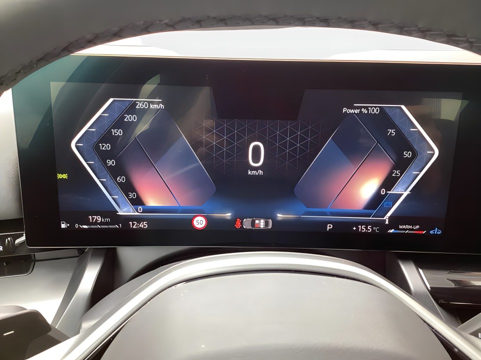 BMW Seria 5 520d xDrive - foto 9