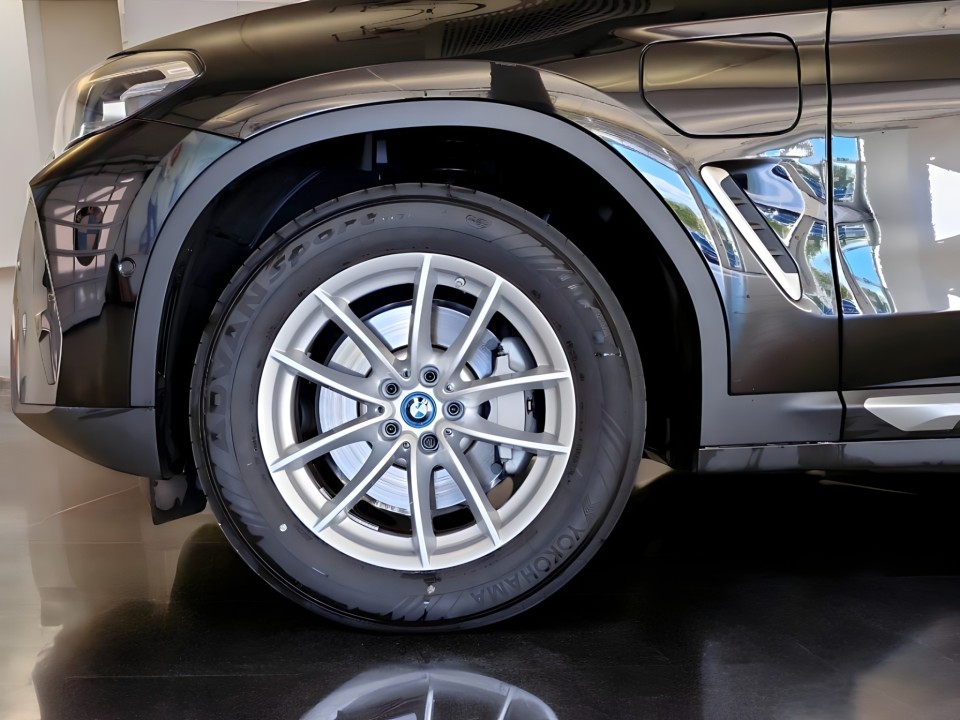 BMW X3 xDrive30e - foto 16