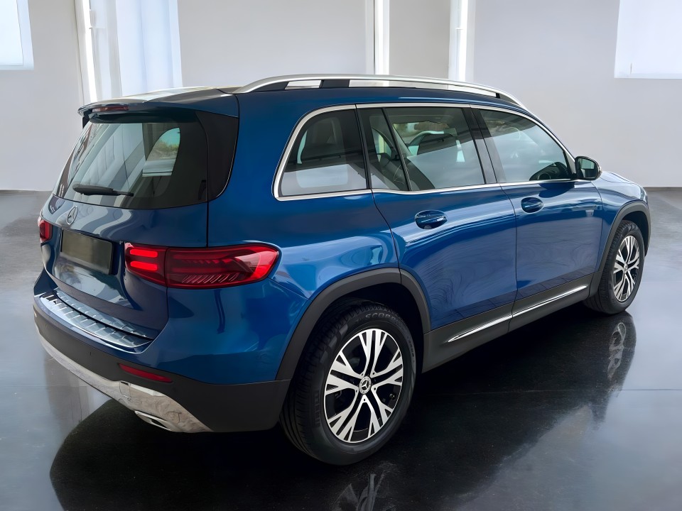 Mercedes-Benz GLB 250 4MATIC (3)