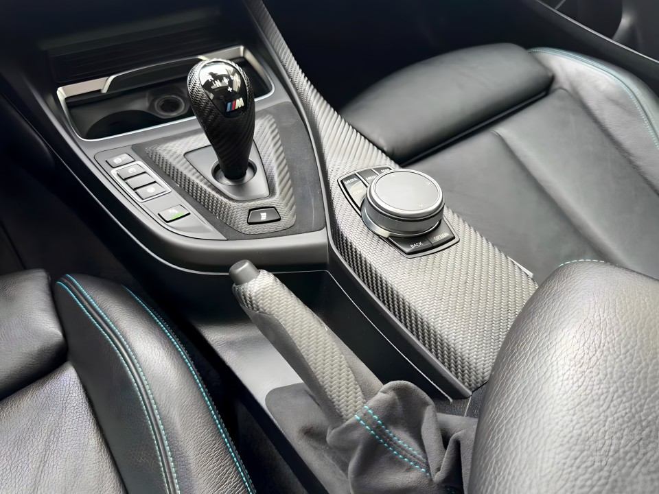 BMW M2 Competition - foto 16