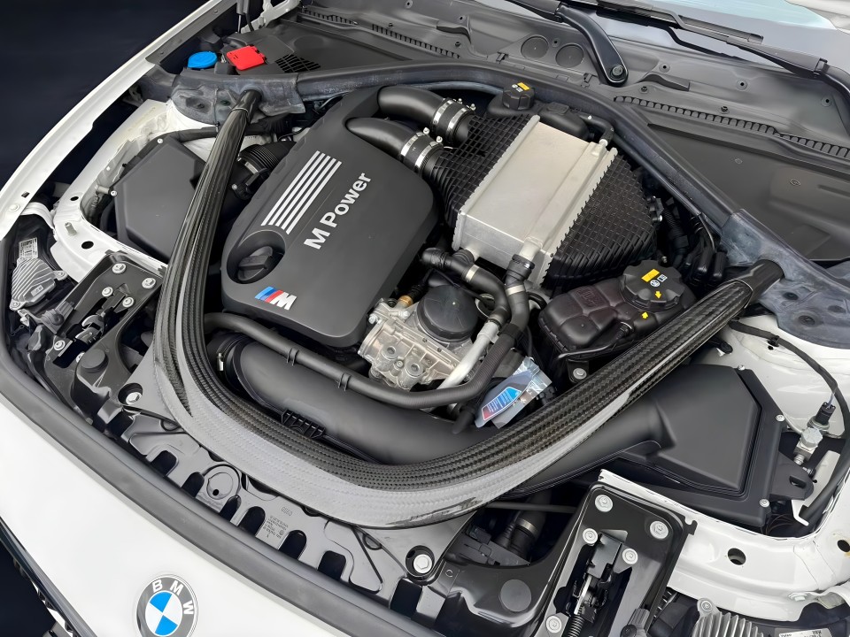 BMW M2 Competition - foto 18