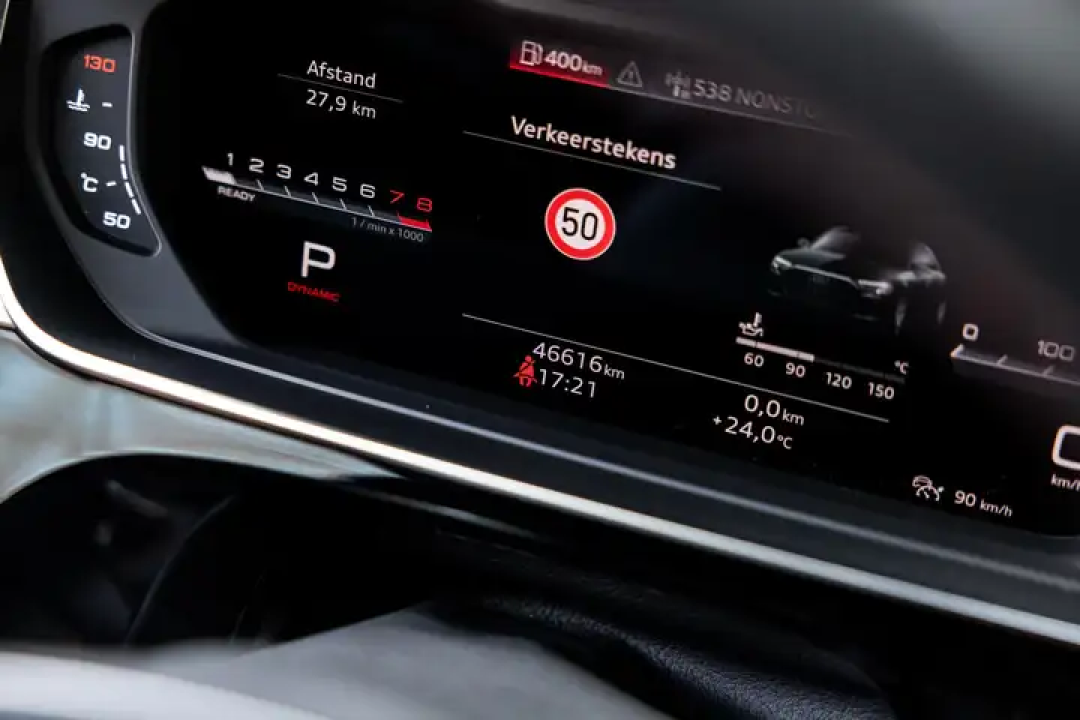Audi S8 4.0 TFSI - foto 10