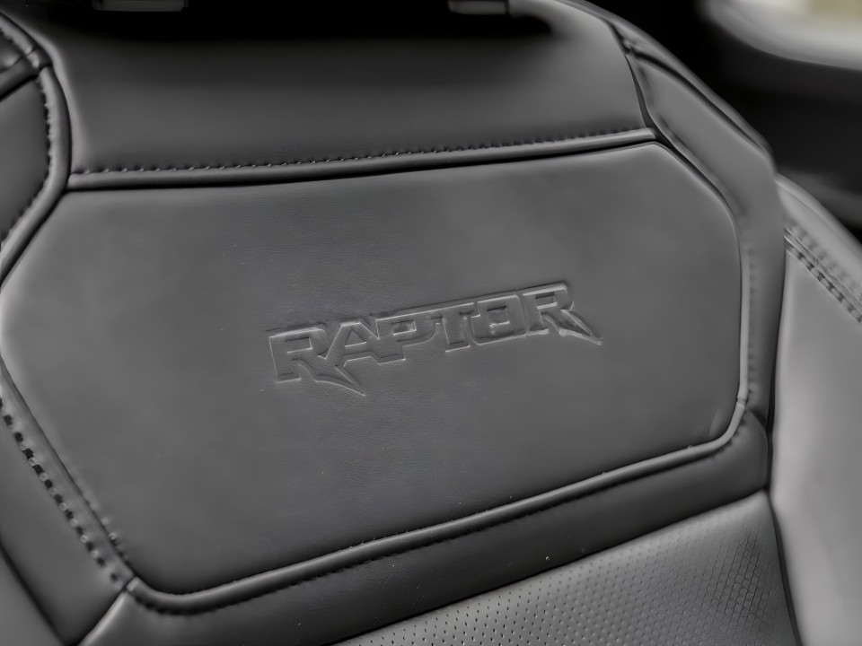 Ford F150 Raptor - foto 17