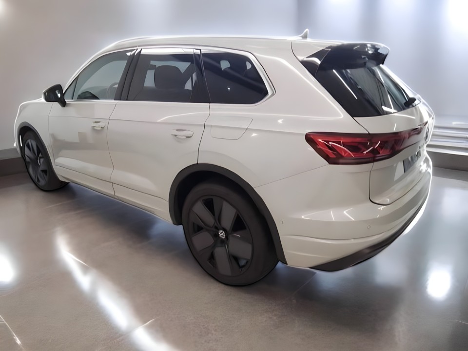 Volkswagen Touareg Elegance (2)