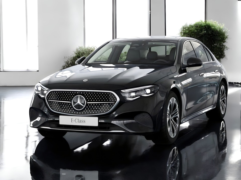 Mercedes-Benz E 300e 4MATIC AMG - foto 7