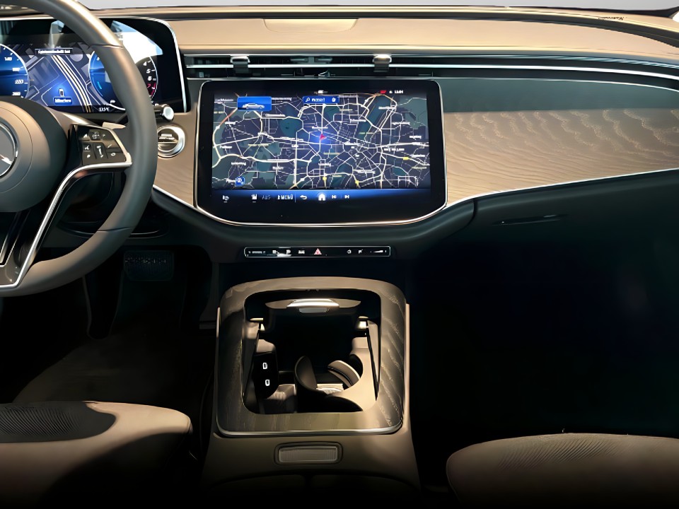 Mercedes-Benz E 300e 4MATIC AMG - foto 16