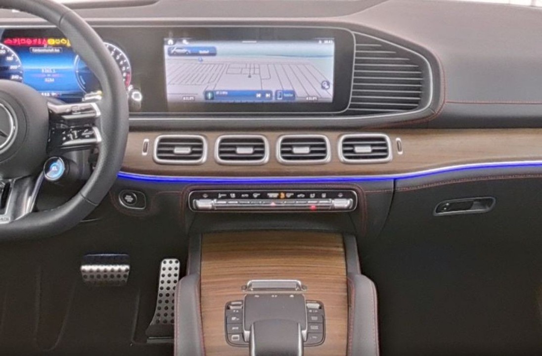 Mercedes-Benz GLE AMG 53 4MATIC+ - foto 6