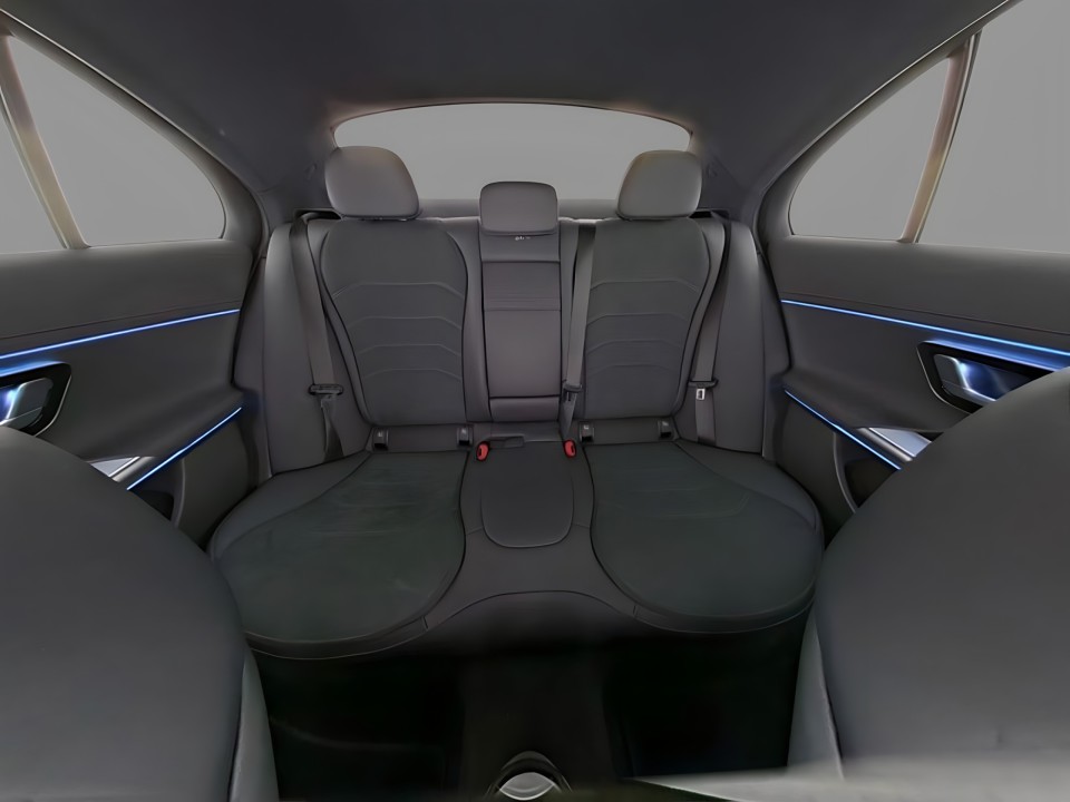 Mercedes-Benz E 300e 4MATIC - foto 12