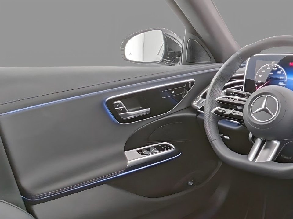 Mercedes-Benz E 300e 4MATIC - foto 11