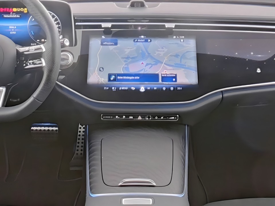 Mercedes-Benz E 300e 4MATIC - foto 10