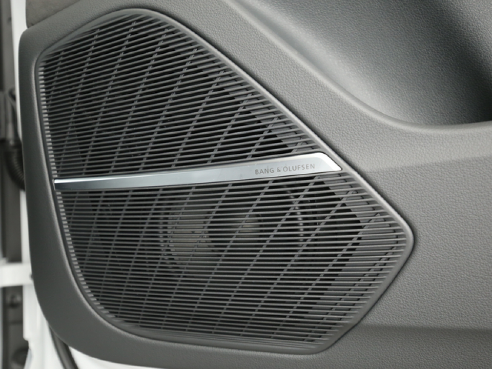 Audi Q8 60 TFSIe V6 (462 CP) quattro tiptronic S-Line - foto 12