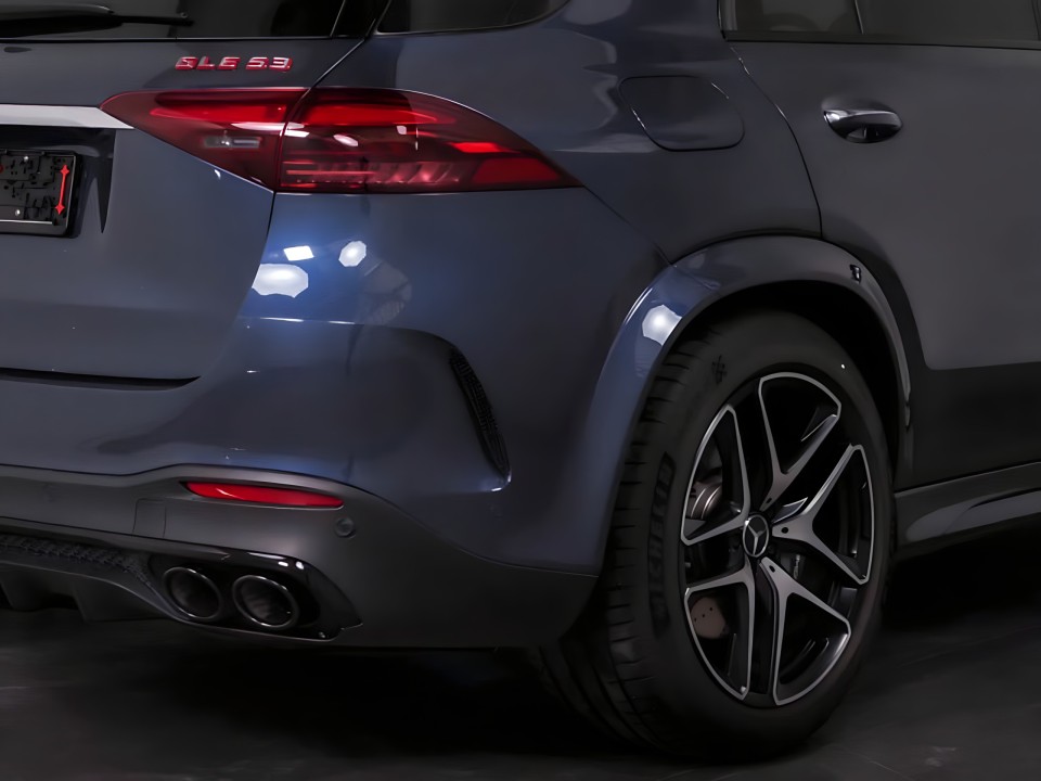 Mercedes-Benz GLE 53 AMG 4MATIC - foto 9