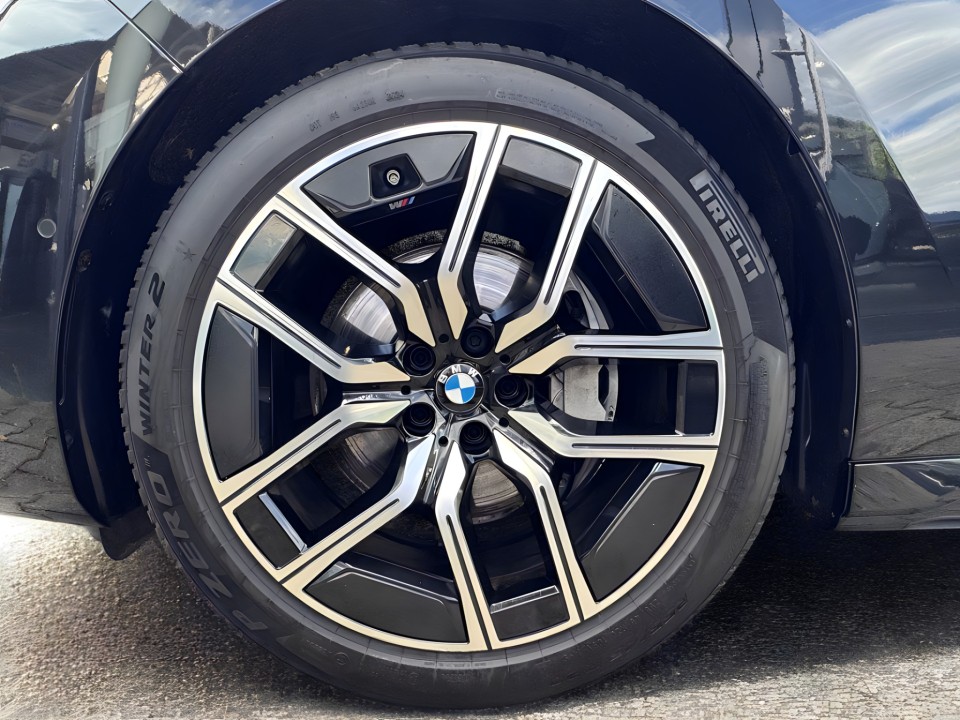 BMW Seria 7 740d xDrive - foto 19