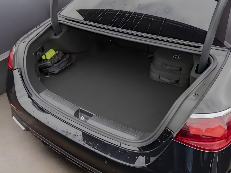 Mercedes-Benz E 300e 4MATIC AMG Line - foto 19