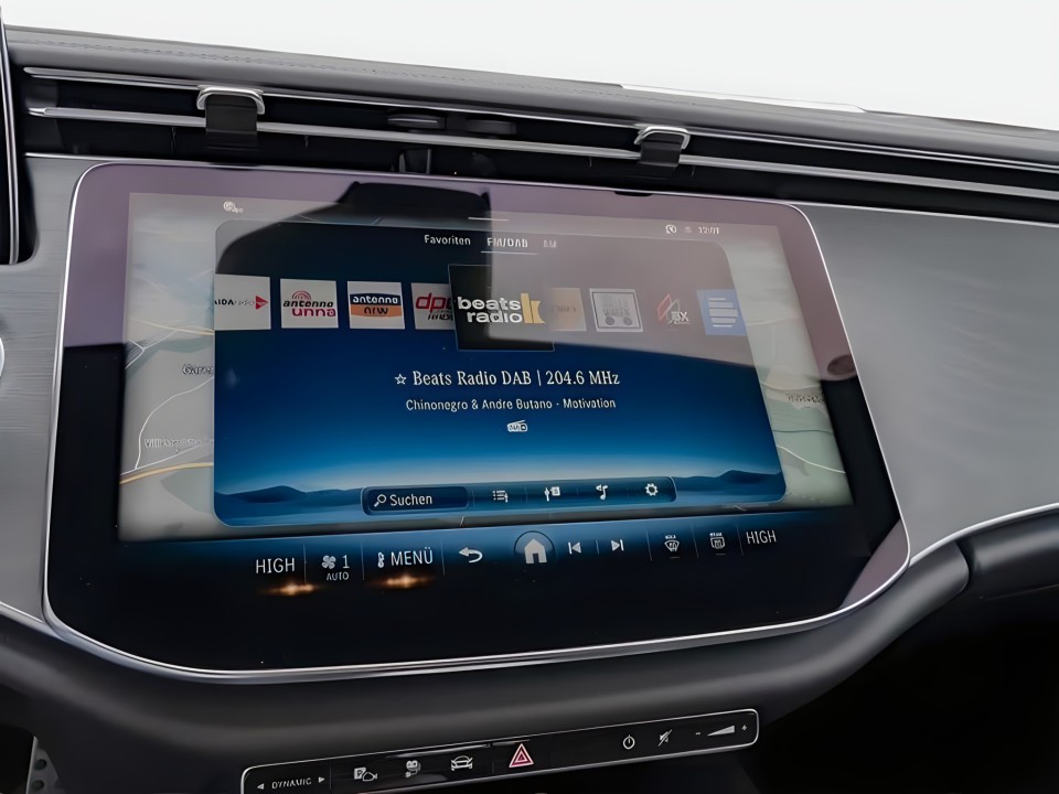 Mercedes-Benz E 300e 4MATIC AMG Line - foto 8