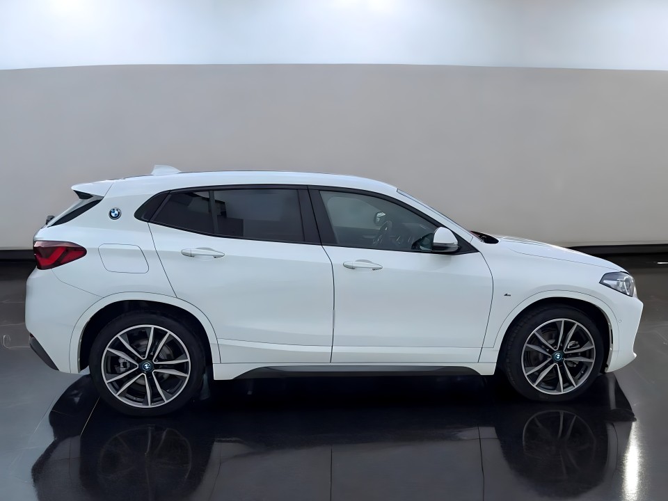 BMW X2 xDrive25e M-Sport (2)