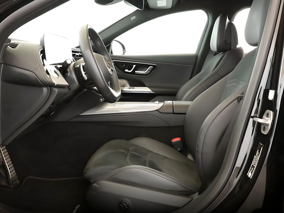 Mercedes-Benz E 300de 4MATIC AMG Line - foto 8