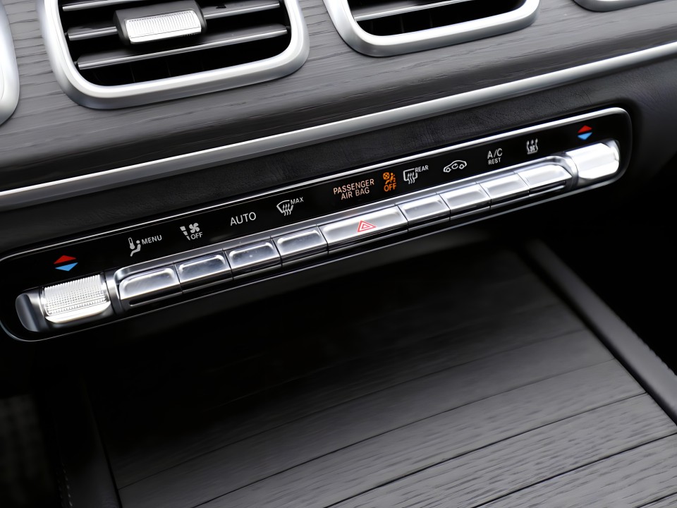 Mercedes-Benz GLE Coupe 400e 4MATIC AMG - foto 14