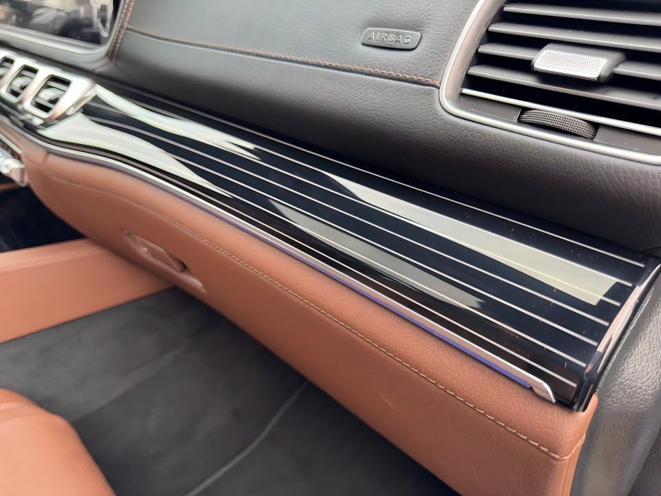 Mercedes-Benz GLS 450d AMG - foto 31