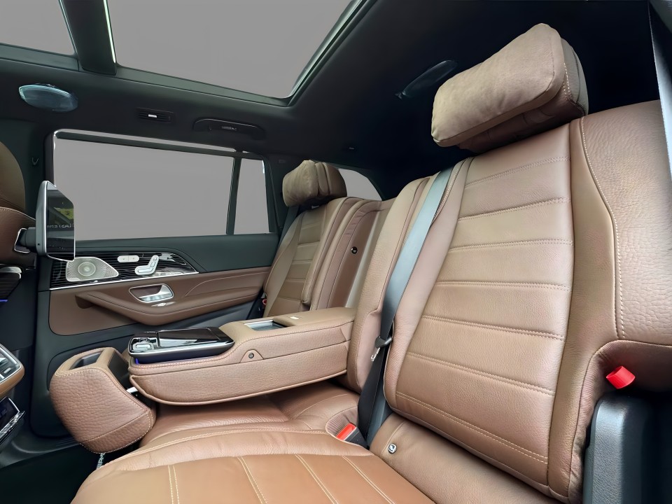 Mercedes-Benz GLS 450d AMG - foto 16