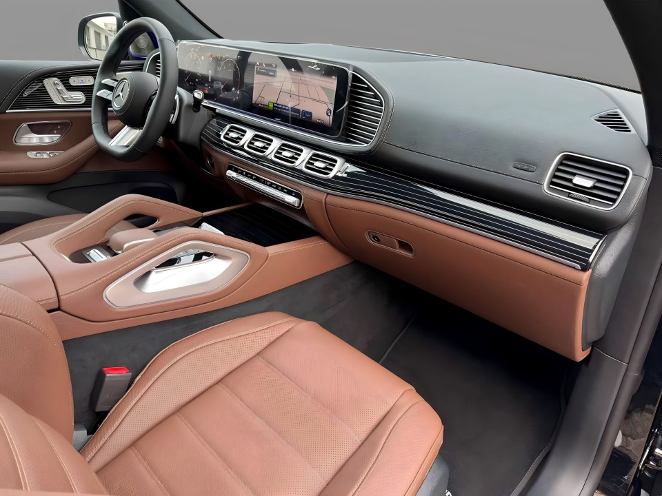 Mercedes-Benz GLS 450d AMG - foto 10