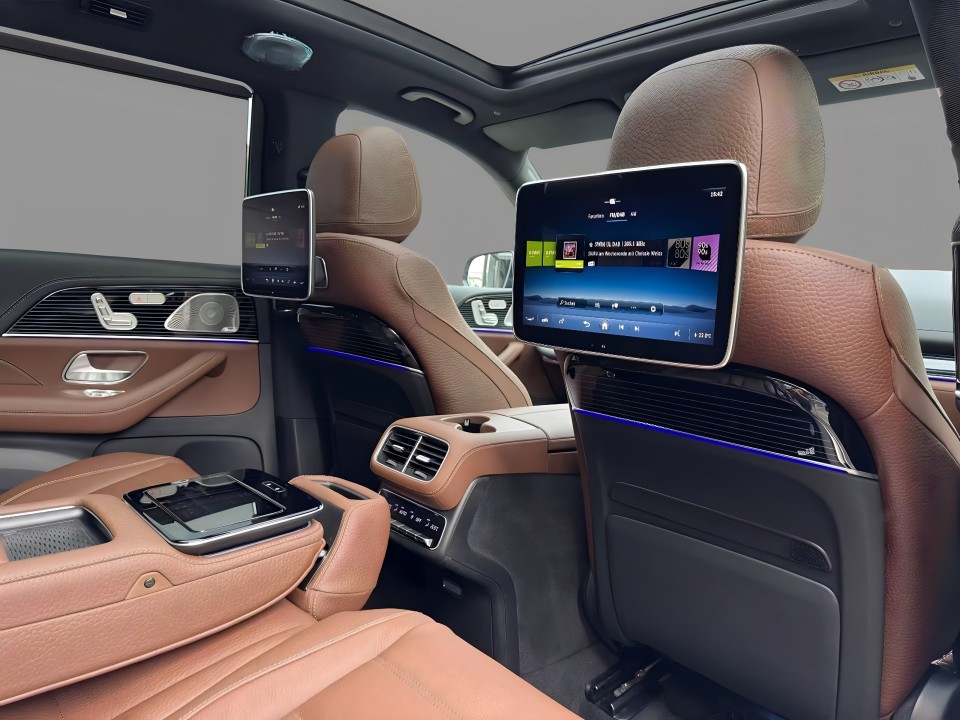 Mercedes-Benz GLS 450d AMG - foto 23