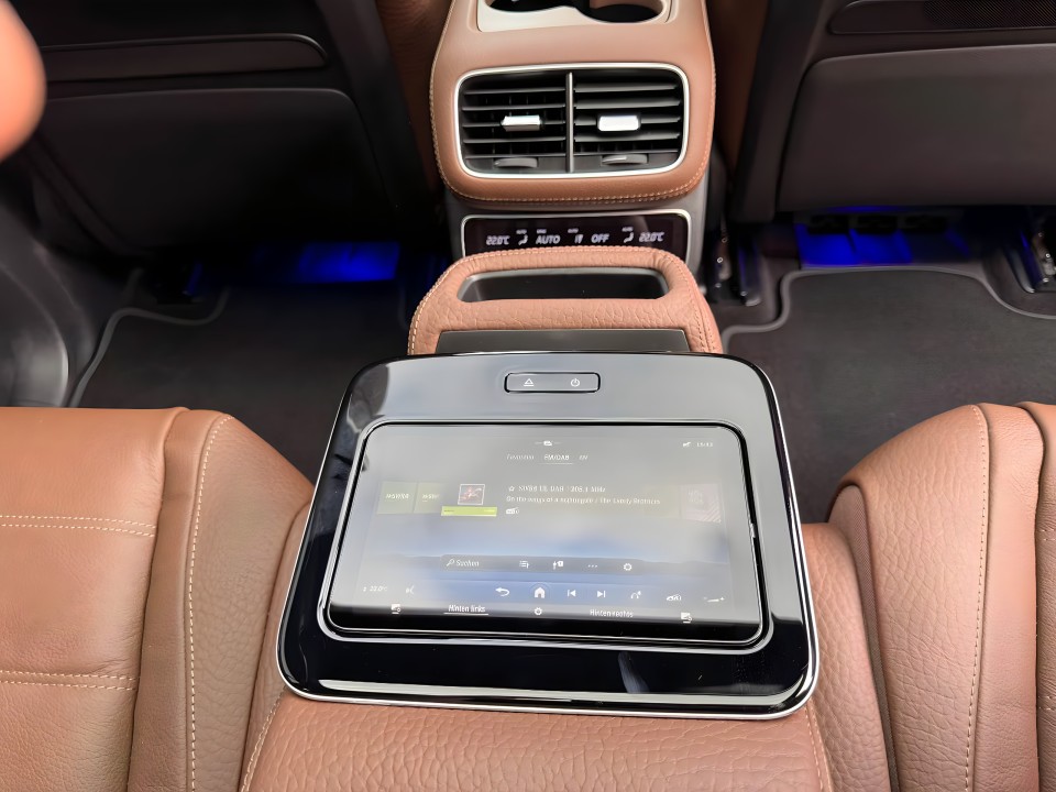 Mercedes-Benz GLS 450d AMG - foto 28