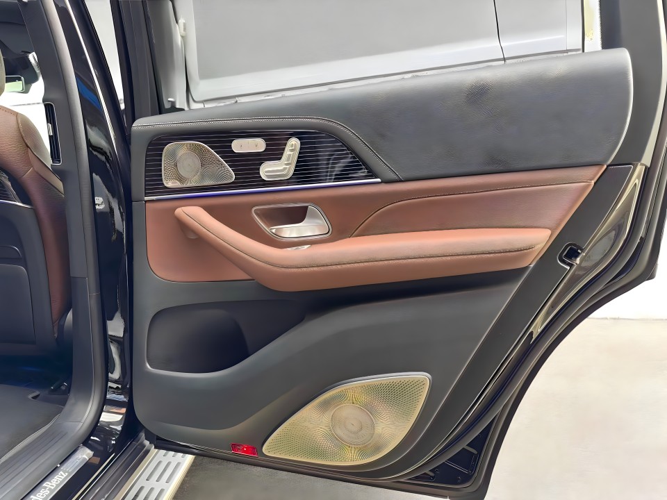 Mercedes-Benz GLS 450d AMG - foto 39