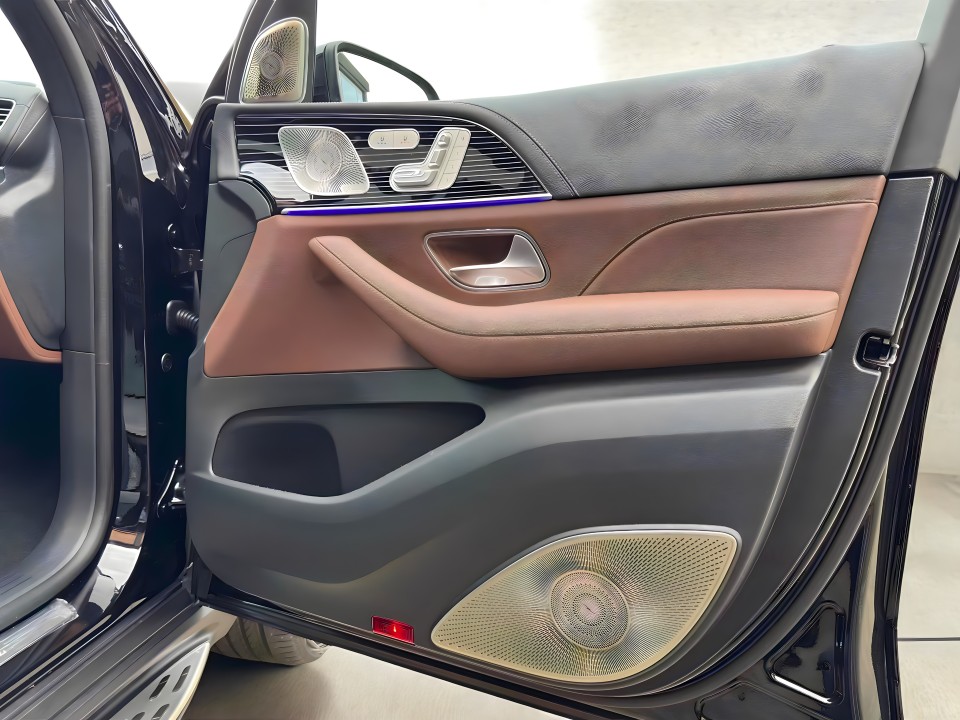 Mercedes-Benz GLS 450d AMG - foto 37