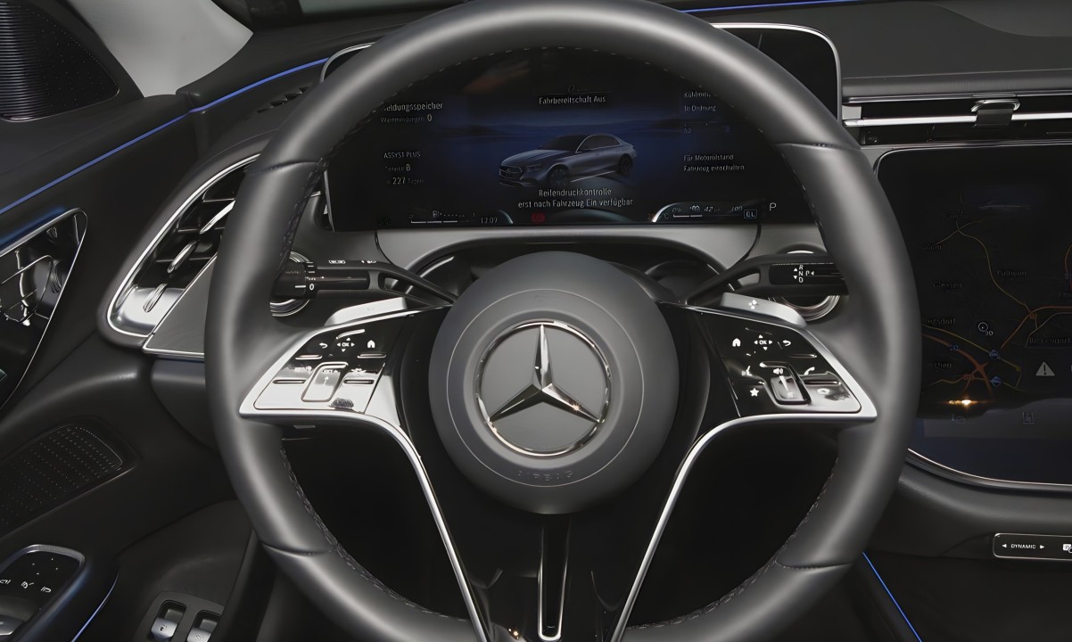 Mercedes-Benz E 300e 4MATIC - foto 10