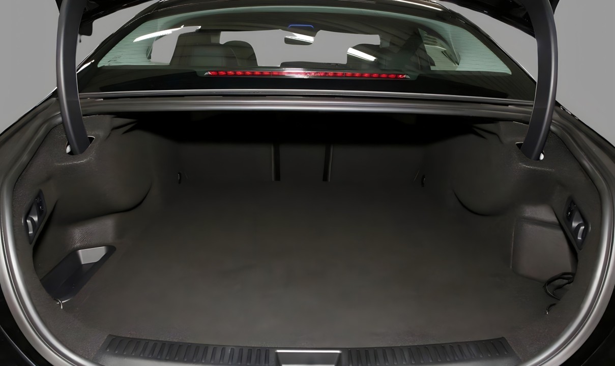 Mercedes-Benz E 300e 4MATIC - foto 13