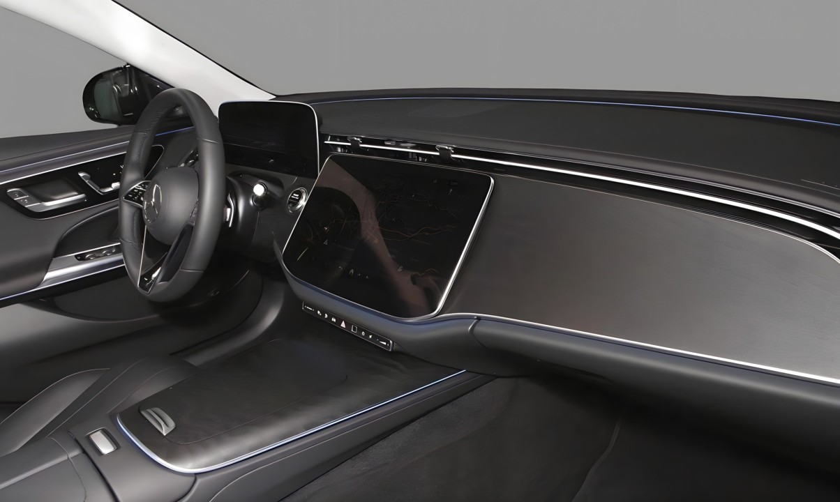 Mercedes-Benz E 300e 4MATIC - foto 7