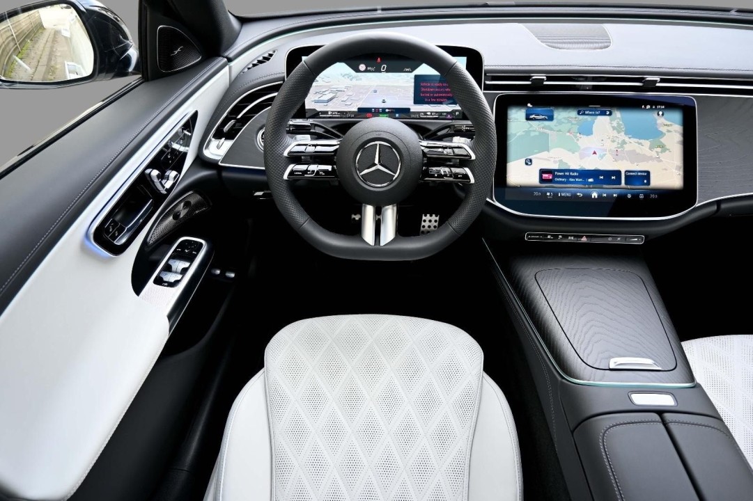 Mercedes-Benz E 300E 4MATIC AMG - foto 9