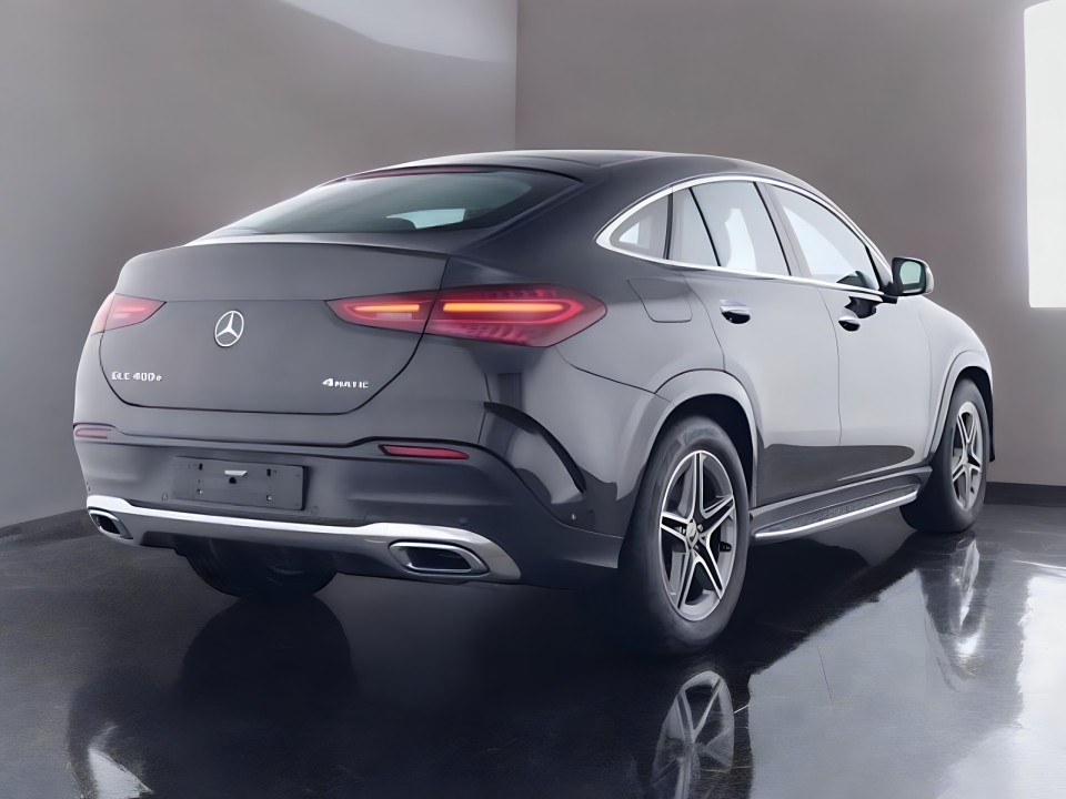 Mercedes-Benz GLE Coupe 400e 4MATIC AMG Line (2)