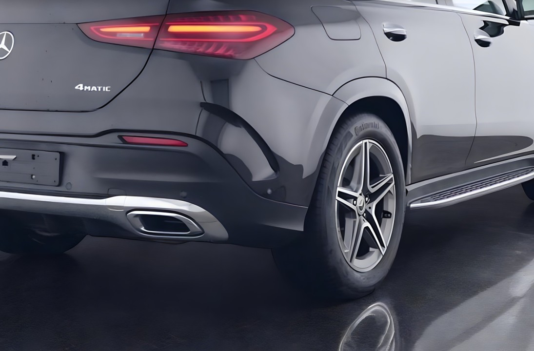 Mercedes-Benz GLE Coupe 400e 4MATIC AMG Line - foto 9