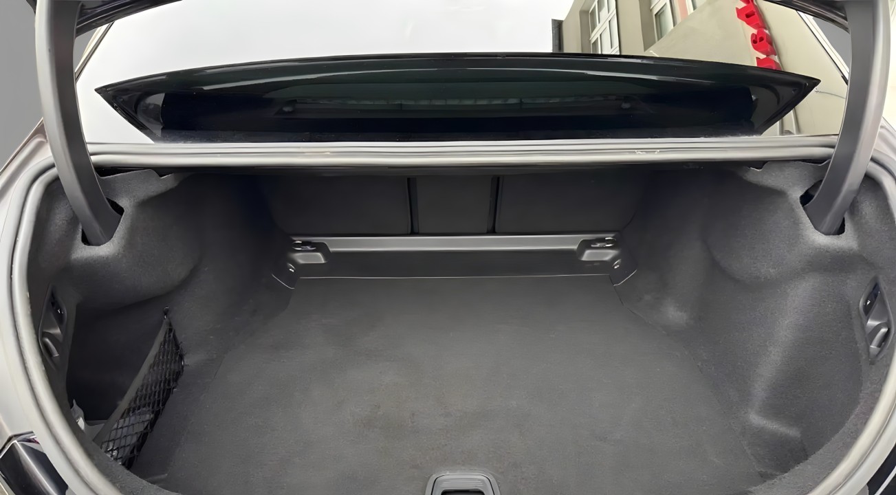 Mercedes-Benz C 300 4MATIC AMG - foto 14