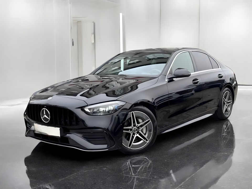 Mercedes-Benz C 300 4MATIC AMG (2)