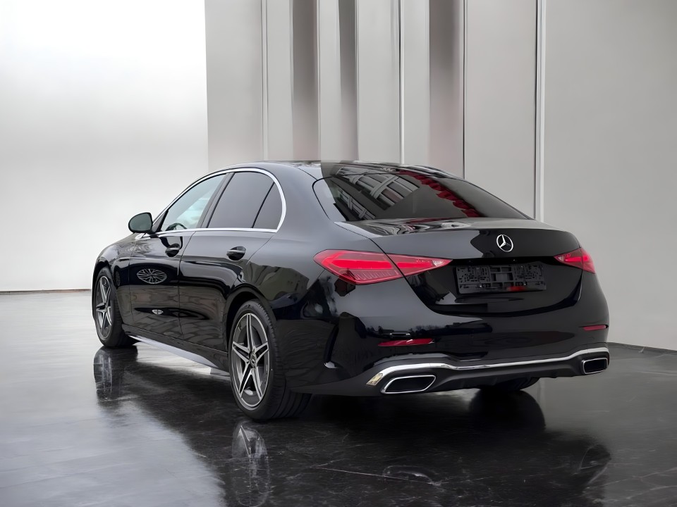 Mercedes-Benz C 300 4MATIC AMG - foto 7