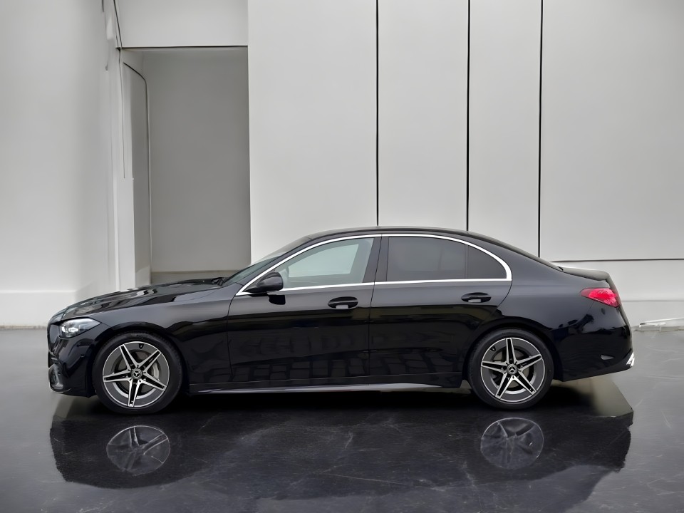 Mercedes-Benz C 300 4MATIC AMG - foto 8