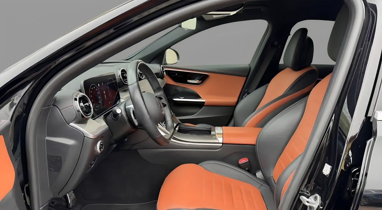 Mercedes-Benz C 300 4MATIC AMG - foto 9