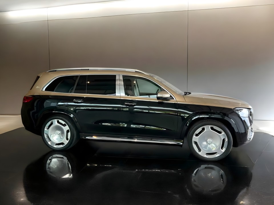 Mercedes-Benz GLS Maybach Mercedes-Benz GLS 600 Maybach (2)