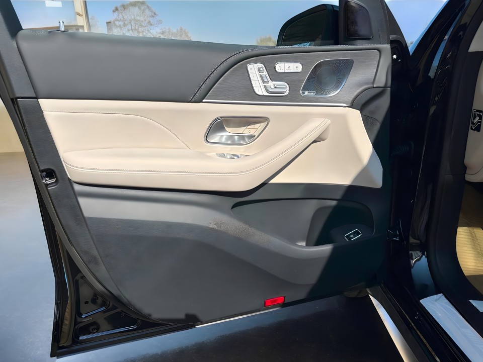 Mercedes-Benz GLS 63 AMG 4MATIC+ - foto 14