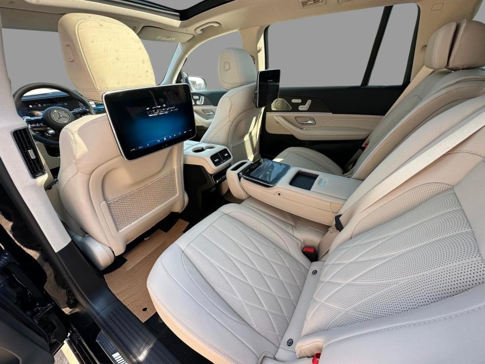 Mercedes-Benz GLS 63 AMG 4MATIC+ - foto 11