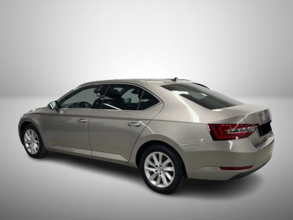 Skoda Superb Style 2.0TDI SCR DSG (3)