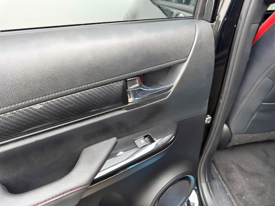 Toyota Hilux GR Sport - foto 16