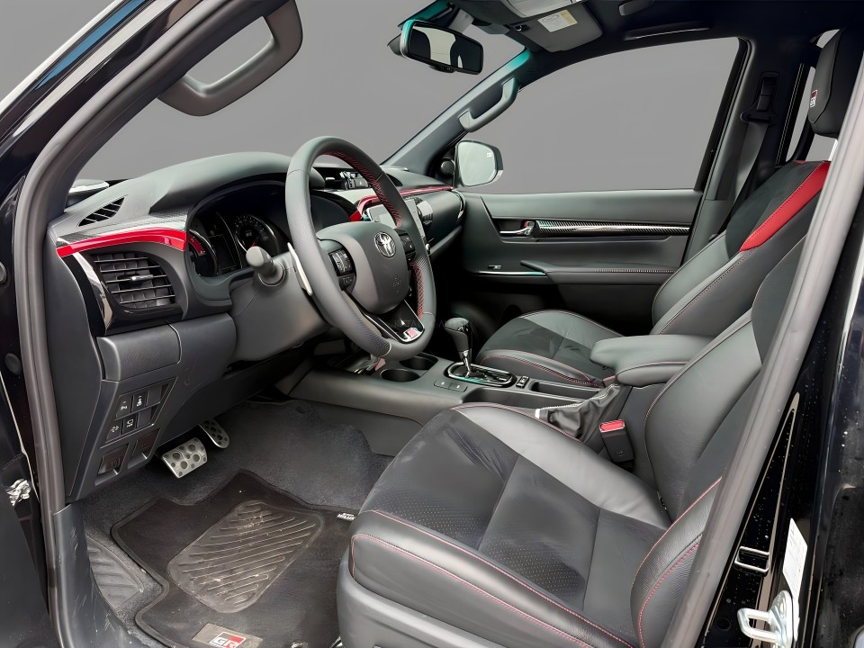 Toyota Hilux GR Sport (5)