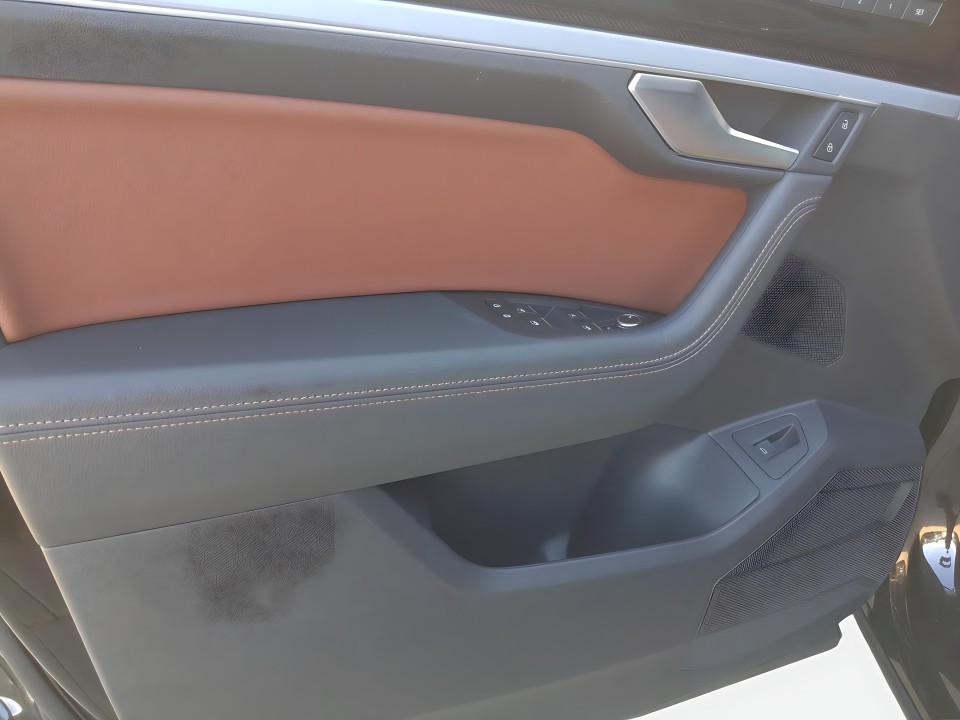 Volkswagen Touareg Elegance - foto 25