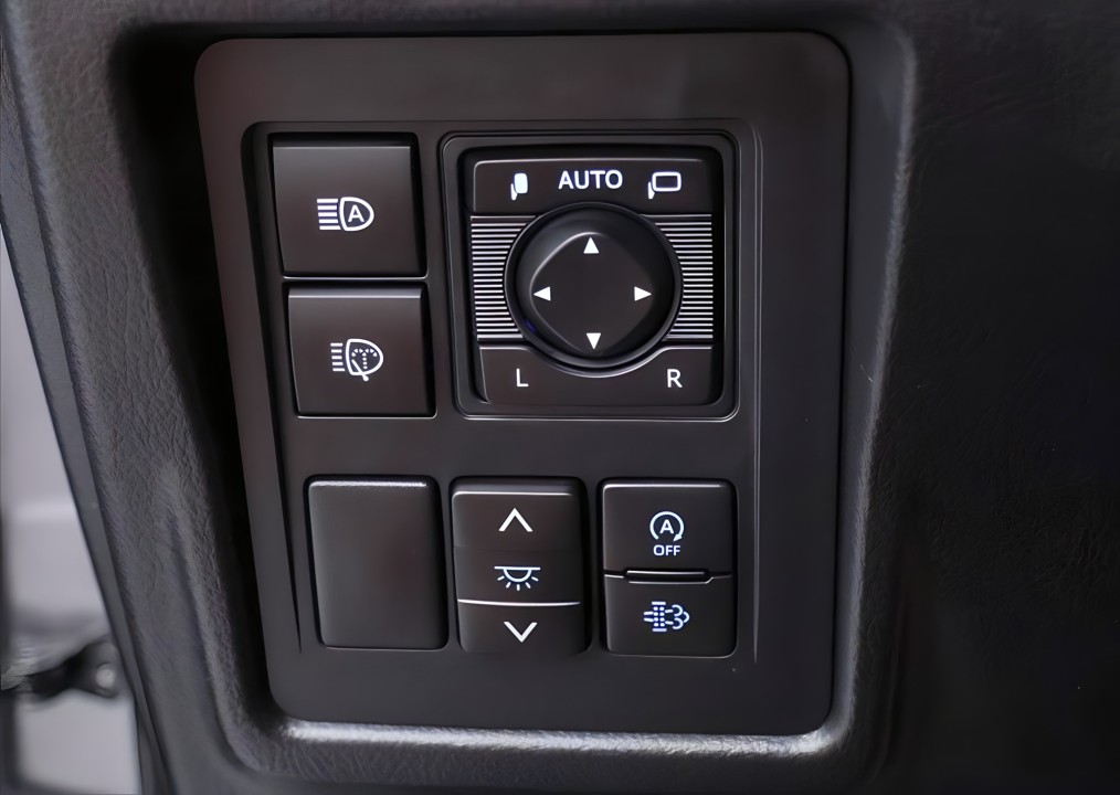 Toyota Land Cruiser - foto 24